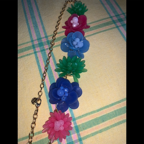 TALBOTS Mixed Media Flower Necklace - Picture 3 of 4